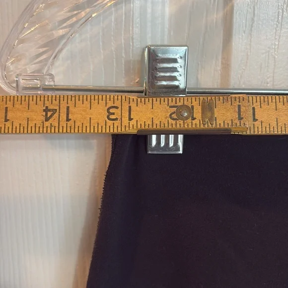 Black Lululemon Legging Sz. 6 - Picture 5 of 7